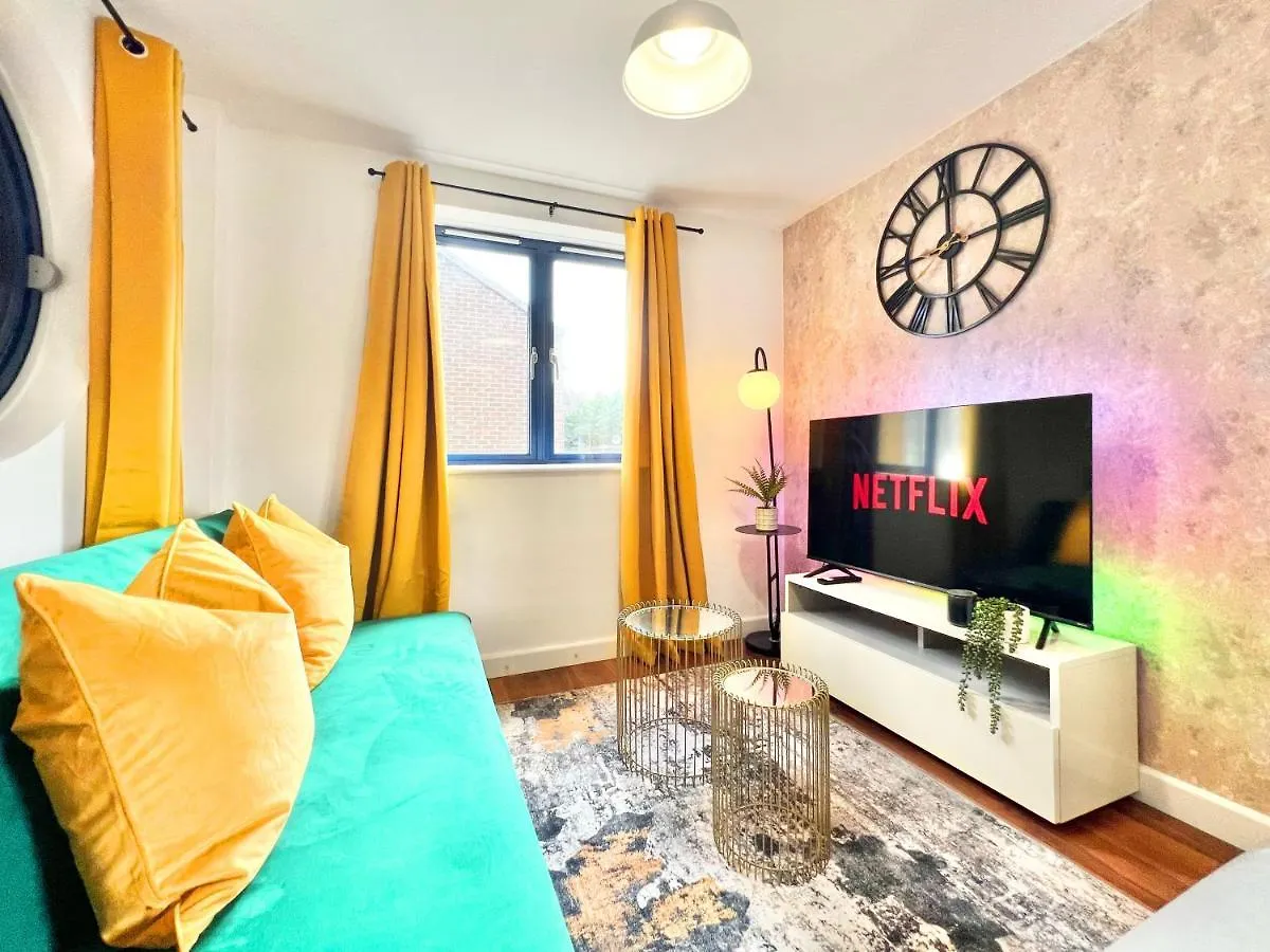 Weekly Or Monthly Stay - Relocation & Business - 4 Guests - By Hofin Stays Short Lets & Serviced Accommodation London Apartment