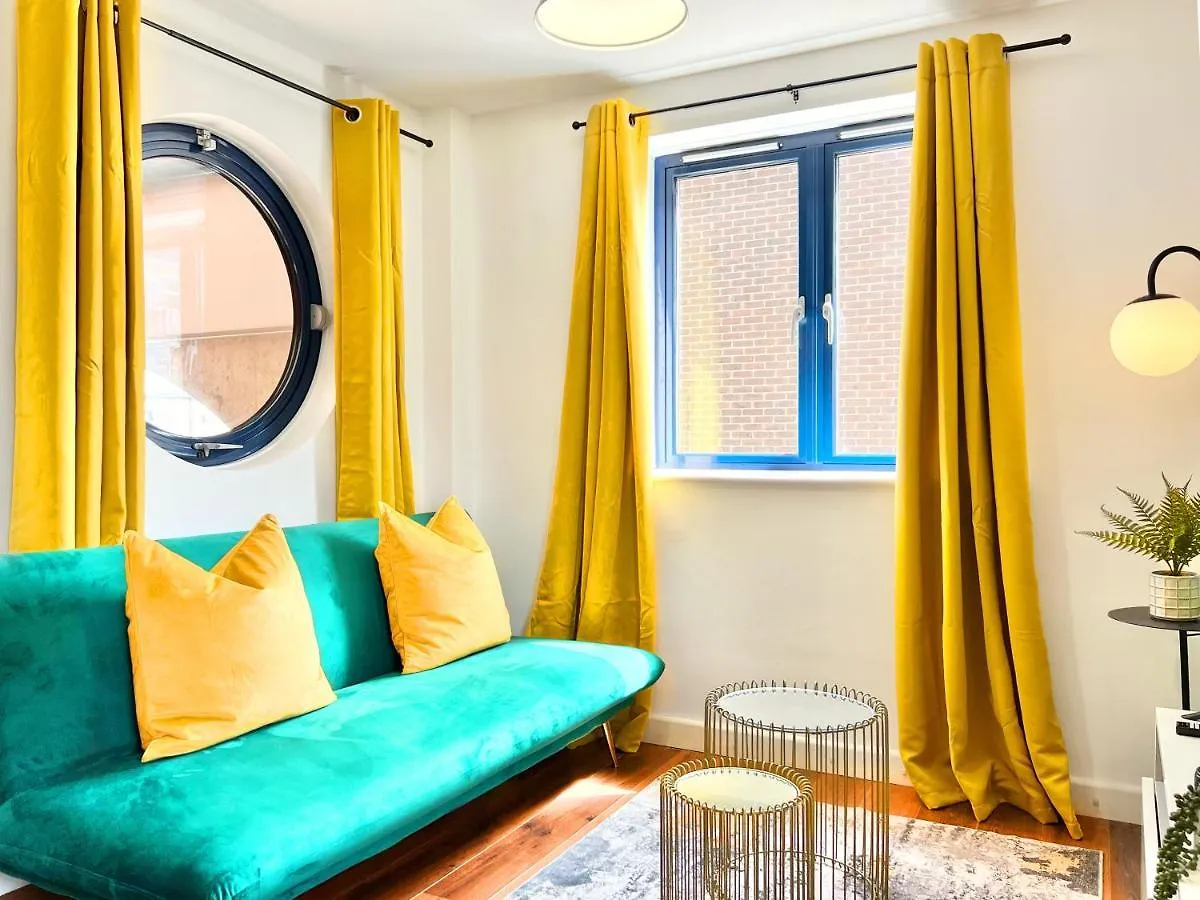 Weekly Or Monthly Stay - Relocation & Business - 4 Guests - By Hofin Stays Short Lets & Serviced Accommodation London 0*,  United Kingdom